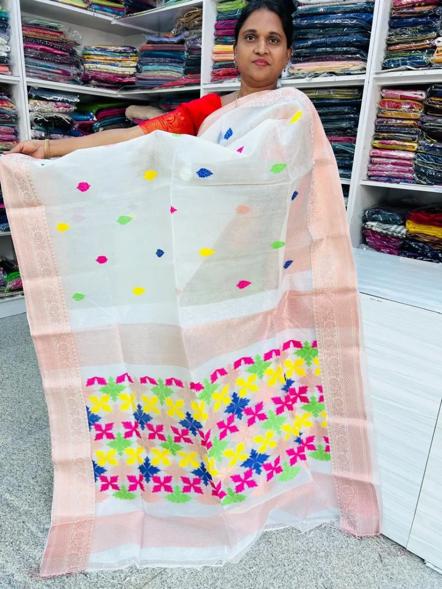 Queen Fashions Handlooms gallery image 17