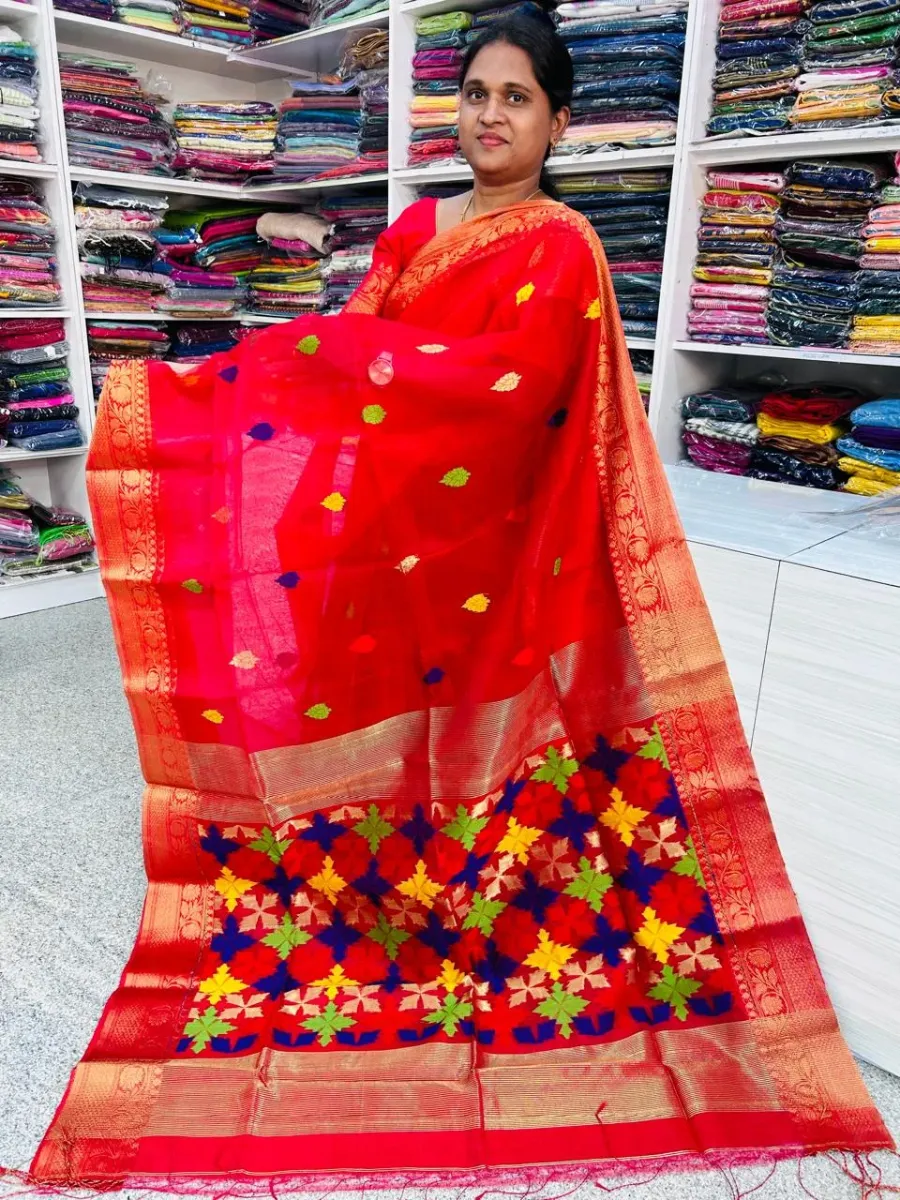 Queen Fashions Handlooms gallery image 16