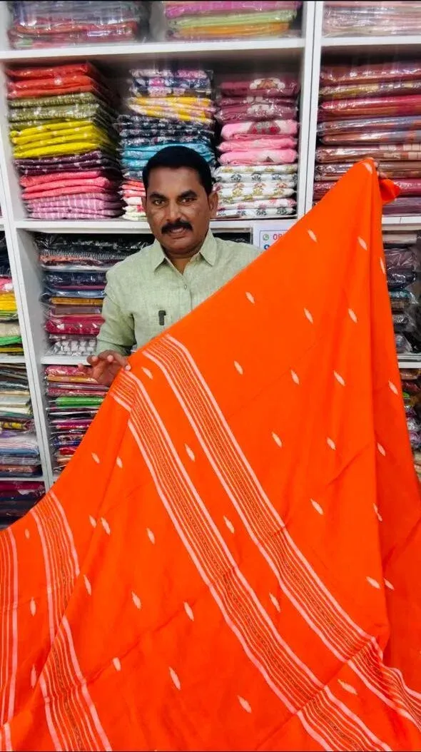 Queen Fashions Handlooms gallery image 10