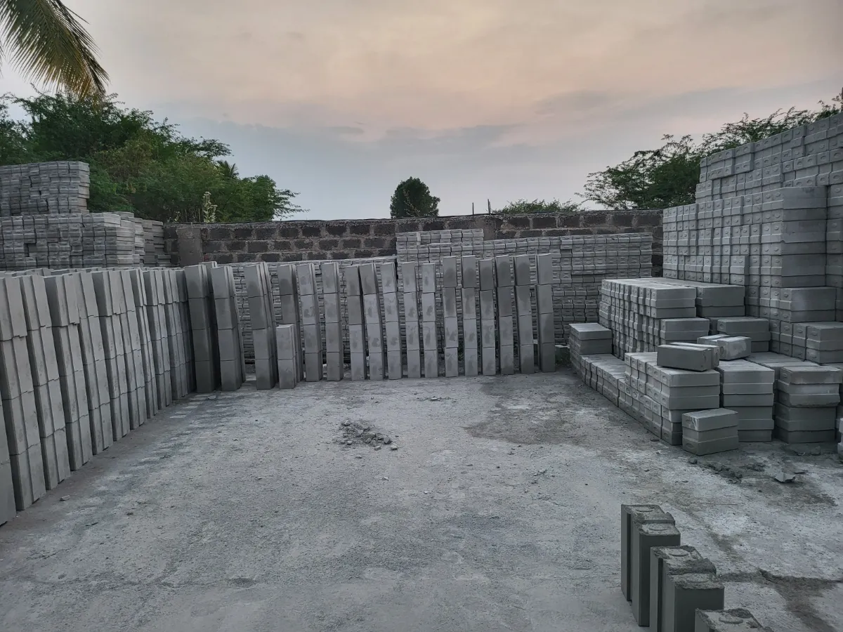 SVS Quality Interlocking Bricks gallery image 8